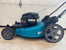 22" Yardworks self propelled lawnmower