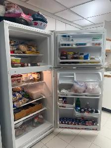 30' WHIRLPOOL FRIDGE WHITE - 2 DOOR - Photo 4