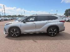 2021 Toyota Highlander - Photo 4