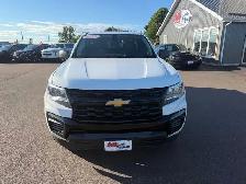 2022 Chevrolet Colorado - Photo 2