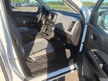 2022 Chevrolet Colorado - Photo 11