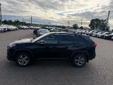 2022 Toyota RAV4 - Photo 4