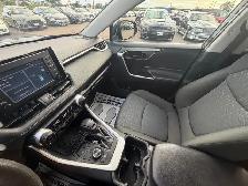2022 Toyota RAV4 - Photo 18