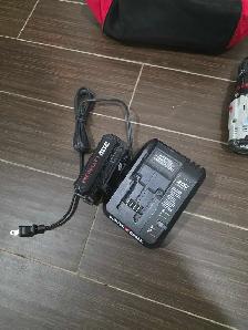 Porter Cable PCC601LB 20 V MAX 1/2' Lithium Ion Cordless Drill - Photo 3