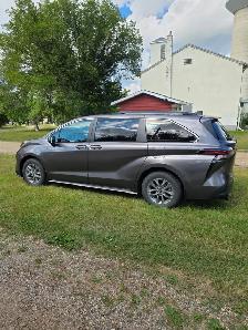 Toyota Sienna - Photo 4