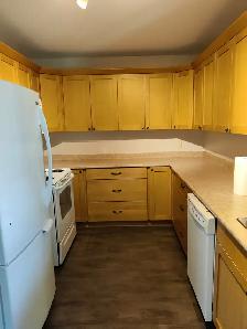 In Merritt 3 Bed 1 Bath duplex for 2100 plus utilities - Photo 10