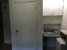 Painted Room W Own Address & Mailbox Facing Metro Place St Henri - Photo 4