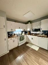 3 Beds 2 Bath House for Rent in River Park South - Photo 6