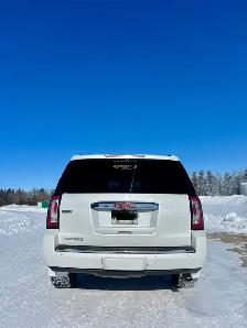 2017 GMC YUKON DENALI 4WD – 6.2L V8 - Photo 3