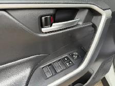 2023 Toyota RAV4 Hybrid XLE AWD SUNROOF -CARPLAY-WARRANTY INCL - Photo 20