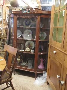 Antique : ) China Cabinets, Display or Curios Cabinets - Photo 2