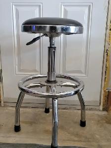 Garage Stool with adjustable Height