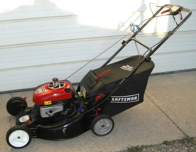 CRAFTSMAN 6.75 HP REAR BAG SELF PROPELLED LAWNMOWER