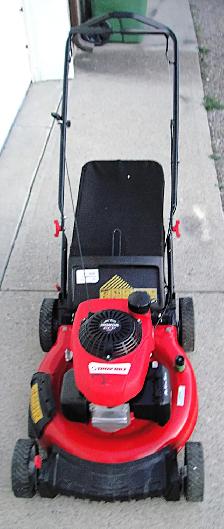 TROYBILT REAR BAG GAS LAWNMOWER - Photo 3