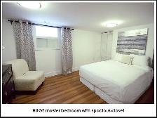 Renovated Two Bedroom Apartment - Beaches - Laundry & Parking - Photo 5