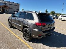 2021 Jeep Grand Cherokee Laredo  4x4 - Photo 4