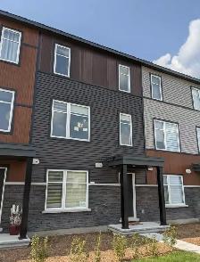 Kanata Speedvale Crt 3-bedroom townhome for rent