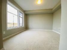 Kanata Speedvale Crt 3-bedroom townhome for rent - Photo 4