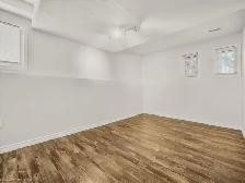 lower level unit for rent - Photo 7