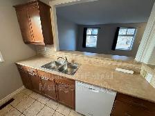 2 Bedroom, 1 Bath Unit – 1522 Walsh St E, Unit A – $2000/month - Photo 5