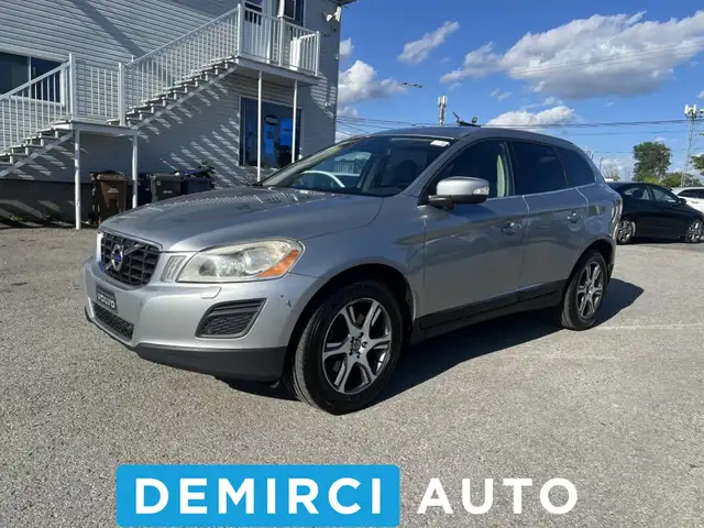 2013 Volvo XC60 T6JAMAIS ACCIDENTEETOIT OUVRANTSIEGES CH