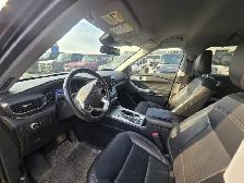 2022 Ford Explorer - Photo 2
