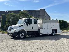 2006 International DuraStar 4300 LP Service Truck With Crane - Photo 5