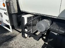 2006 International DuraStar 4300 LP Service Truck With Crane - Photo 12