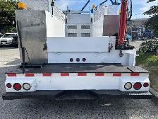 2006 International DuraStar 4300 LP Service Truck With Crane - Photo 31