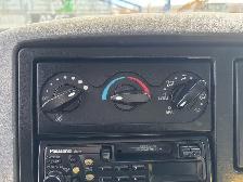2006 International DuraStar 4300 LP Service Truck With Crane - Photo 66