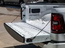 2026 Ram 1500 Express - Photo 8