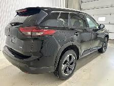 Nissan Rogue SV TI avec ensemble toit ouvrant 2025 à vendre - Photo 5