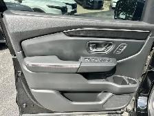2025 Honda Pilot Black Edition | Leather | Sunroof - Photo 18
