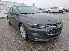 2017 Chevrolet Malibu - Photo 3