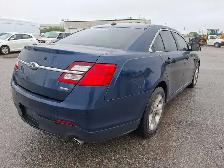 2017 Ford Taurus - Photo 5