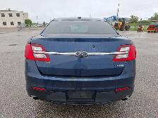 2017 Ford Taurus - Photo 6