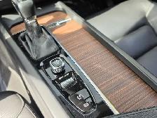 2021 Volvo XC60 T6 Momentum | Moonroof | Apple Carplay | Alloys - Photo 11