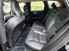 2021 Volvo XC60 T6 Momentum | Moonroof | Apple Carplay | Alloys - Photo 14