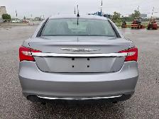 2014 Chrysler 200 - Photo 6