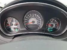 2014 Chrysler 200 - Photo 11