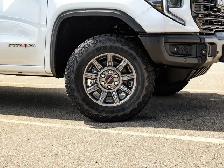2026 GMC Sierra 1500 AT4X - Photo 11