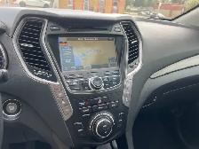 2013 Hyundai Santa Fe AWD 4dr 3.3L Auto XL LTD w/Unvented Seat - Photo 12