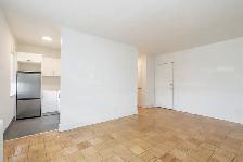renovated one bedroom, st.clair and o'connor - ID 2047 - Photo 2