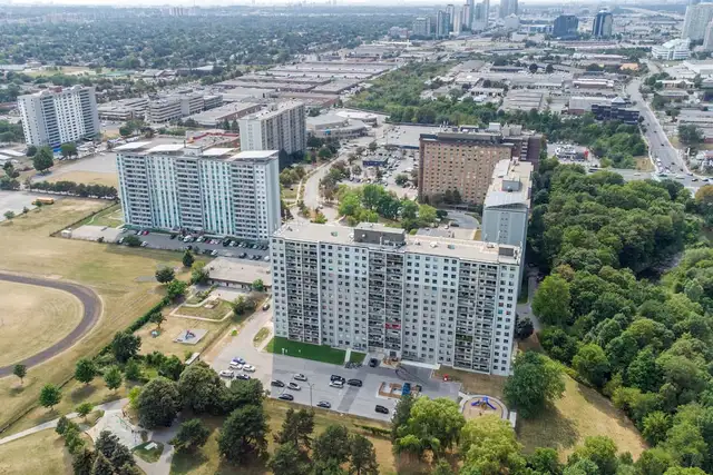 30 Tuxedo Court Apartments - Bachelor available at 30 Tuxedo Cou