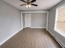 ALL INCLUSIVE! 1 bedroom unit in four-plex @ 331 Mitton St N - Photo 3