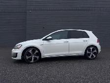 2015 Volkswagen GOLF GTI - Photo 2