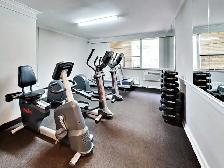 Apartment rentals at 680 Roselawn - Chaplin Crescent - Photo 8