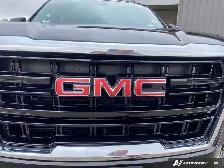 2024 GMC Yukon XL SLE | AWD | Bucket Seats | Remote Start - Photo 12