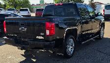 2018 Chevrolet Silverado 1500 High Country Crew Cab w/ 5'8 - Photo 5