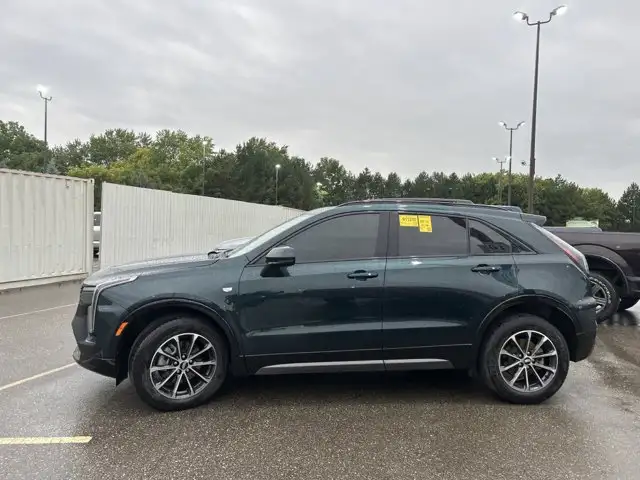 2024 Cadillac XT4 Sport AWD | Pano. Sunroof | Leather Seats